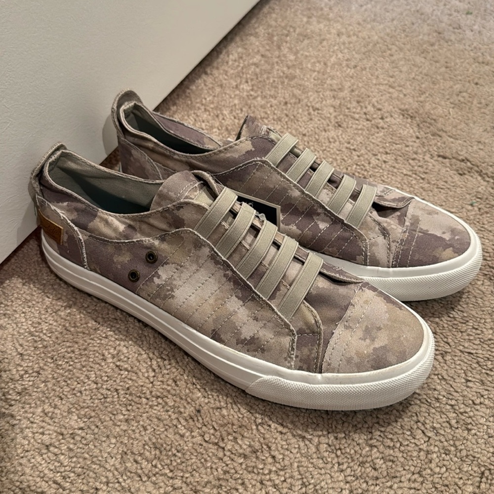 Women’s Blowfish Malibu shoes